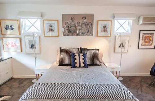 Adelaide Central Business District Hotel | 96 North Terrace Spa Apartment