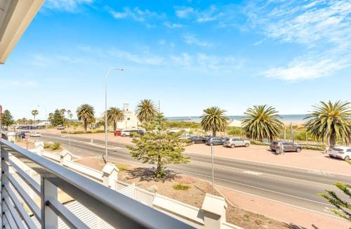 Semaphore House | 96B Esplanade, Semaphore