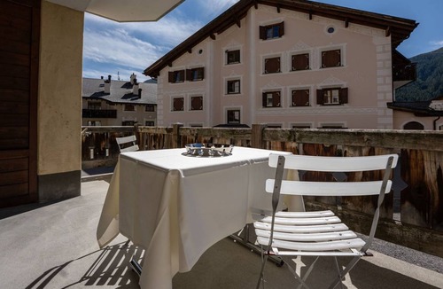 Zuoz Apartment | 98 m² Apartment ∙ 2 bedrooms ∙ 4 guests