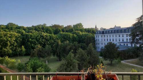 Vanves Apartment | 98 m² Apartment ∙ 3 bedrooms ∙ 6 guests