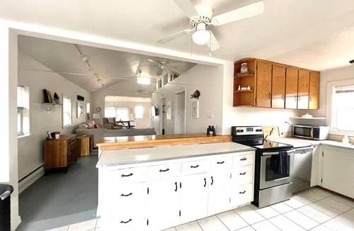 Prime Hook Beach House | 9819 Shore - Beachfront on Primehook Beach.