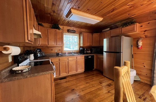 Caton Cabin | 99 ngt ~APRIL! Perfect for 2! ALWAYS & FOREVER~Honeymoon,Arcade,Dollywood, View