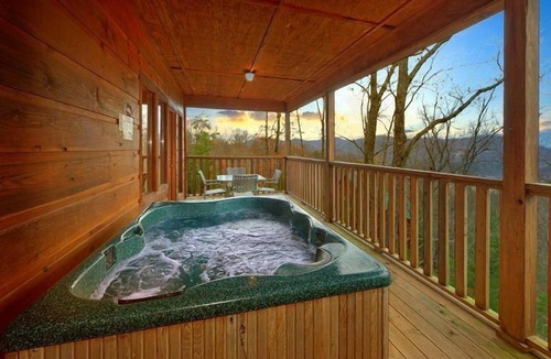 Caton Cabin | 99 ngt ~APRIL! Perfect for 2! ALWAYS & FOREVER~Honeymoon,Arcade,Dollywood, View