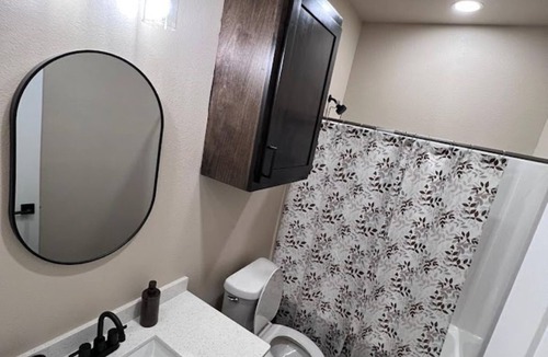 Paris House | 99 per Night.Kimberly-Clark is 1 mile way. 664