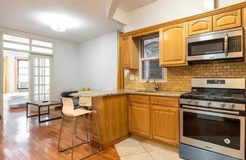 West Bronx House | 9Away in The Bronx