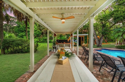 Largo Villa | 9BR Htd Pool Hot Tub Outdoor Cinema Games