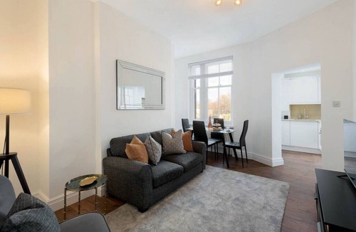 Redcliffe Apartment | 9MM · Luxury Chelsea Flat