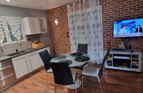 Lamalou-les-Bains Apartment | A 10-MINUTE WALK FROM DOWNTOWN