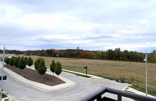 Innisfil Condo | a 2-bedroom condo located at 271 Sea Ray Avenue.