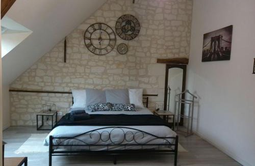 Neuil House | A 2 pas d AZAY