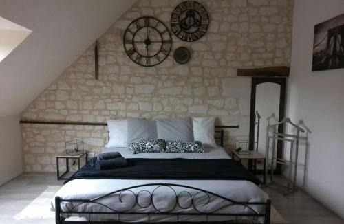 Neuil House | A 2 pas d AZAY