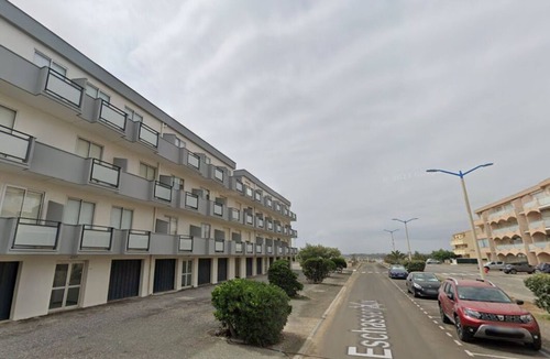 Port-la-Nouvelle Apartment | A 200m de la Plage et Commerces à 500m, Appart. 8 Couchages - Garage - Parking