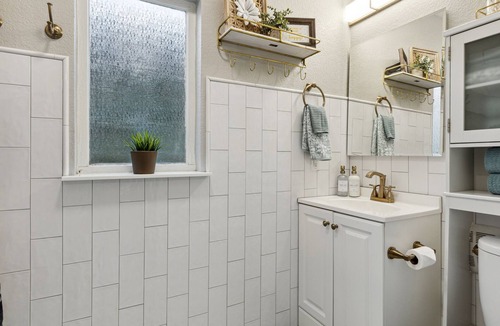 Fort Worth Cultural District Cottage | A 3 minute walk to Dickies Arena & Will Rogers Coliseum