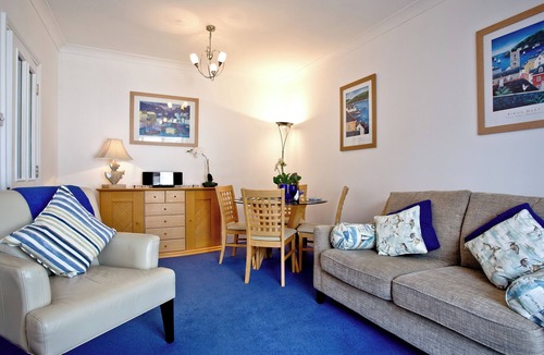 Brixham Apartment | A 4-Star luxury apartment situated over three floors.