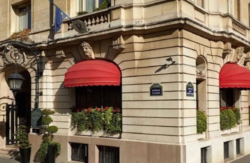 Porte-Dauphine Apartment | A 400M2 LOUIS XVI-ESQUE HOME "LA CRÈME DE LA CRÈME"ON AVE DES CHAMPS ELYSEES