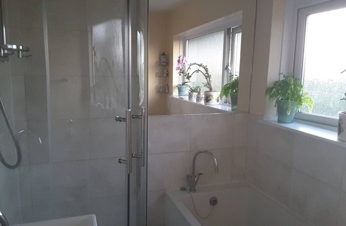 Glastonbury Bed & Breakfast | A. B&B - Glastonbury