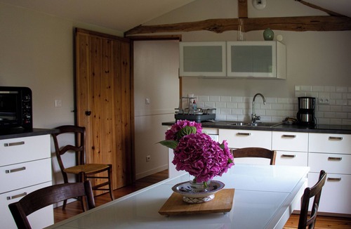 Jarnac Apartment | A balcony on the Charente