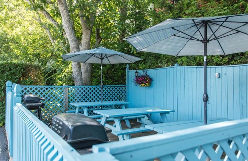 Northwest Harwich Hotel | A Beach Breeze Inn