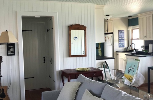 Waterford Cottage | A beach cottage gem.