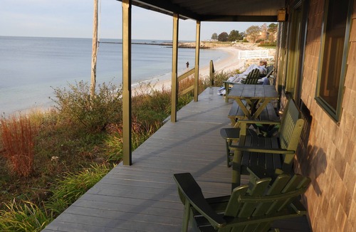 Waterford Cottage | A beach cottage gem.