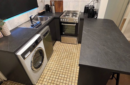 Seaholme Apartment | A Beachside Villa with Vogue Verve