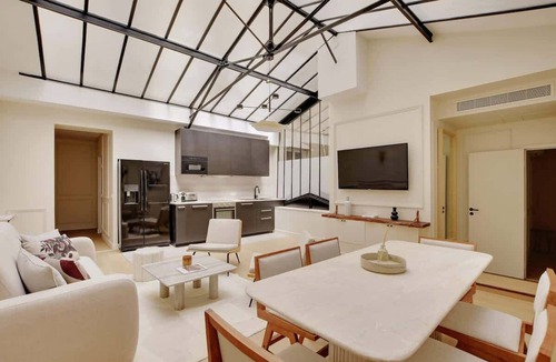 Bonne-Nouvelle Apartment | A Beaming 3-BR/2Ba - Montorgueil