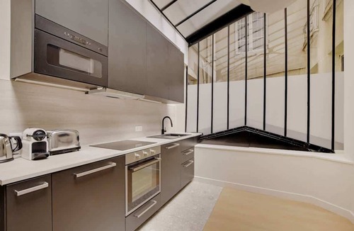 Bonne-Nouvelle Apartment | A Beaming 3-BR/2Ba - Montorgueil