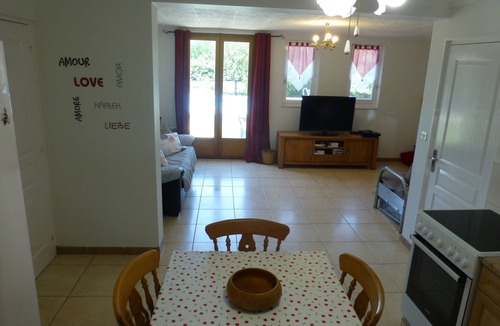 Villefranche-de-Rouergue Apartment | A beautiful private 2 bedroomed apartment with pool in stunning countryside