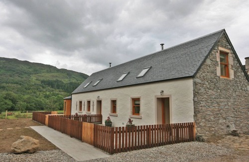Benmore Cottage | A beautiful barn conversion set within the grounds of a working farm.