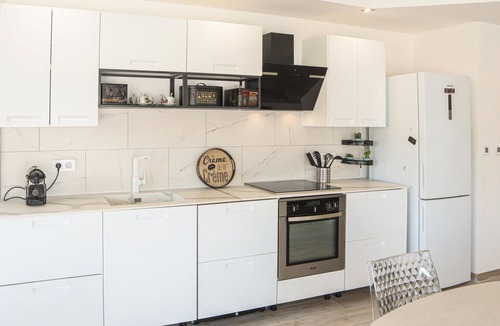 Gignac-la-Nerthe House | A beautiful and modern vacation home in the heart of Provence.