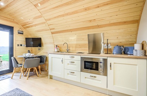 East Haddon Cottage | A beautiful and very comfortable glamping experience.