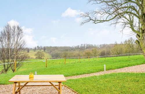 East Haddon Cottage | A beautiful and very comfortable glamping experience.