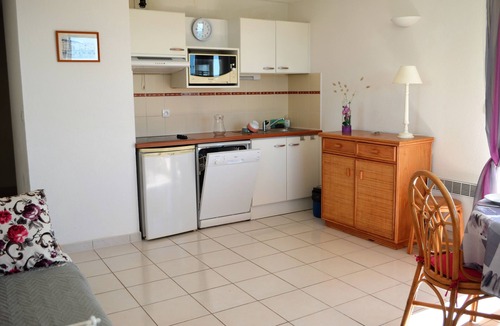 Valras-Plage Apartment | A beautiful apartment "feet in the water"