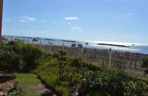 Valras-Plage Apartment | A beautiful apartment "feet in the water"
