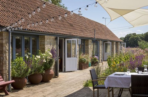 Laverton House | A beautiful barn sleeping 10 guests