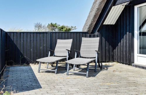 Klegod Strand House | A beautiful beach, dunes, sun and wind welcome you.