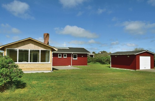 Houvig Strand House | A beautiful beach, dunes, sun and wind welcome you.