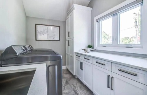 Woodslee House | A Beautiful "Hidden Gem" Just Mins to Wine Country