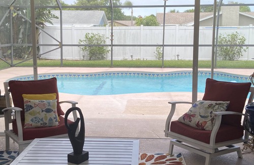 West Melbourne House | A Beautiful Home—mins to beach!