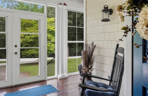 Central House | A beautiful home on 10 sprawling acres