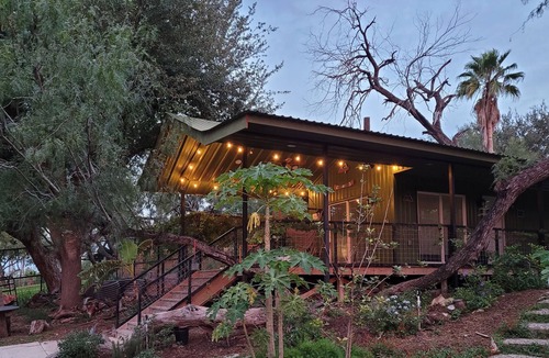 McAllen Cabin | A beautiful lakeside cabin