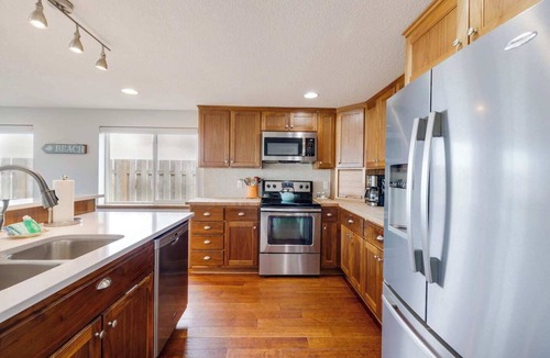 Rockaway Beach House | A BEAUTIFUL OCEAN FRONT 3 BEDROOM HOUSE