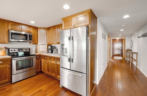 Rockaway Beach House | A BEAUTIFUL OCEAN FRONT 3 BEDROOM HOUSE