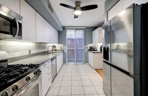 Houston House | A beautiful spacious home in the heart of Houston