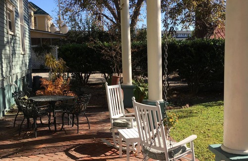 Washington Condo | A beautiful spacious room in a historic house right downtown by the waterfront.