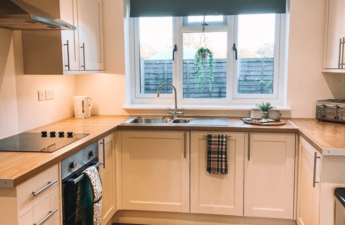 Godalming House | A beautiful three bedroom converted stable cottage