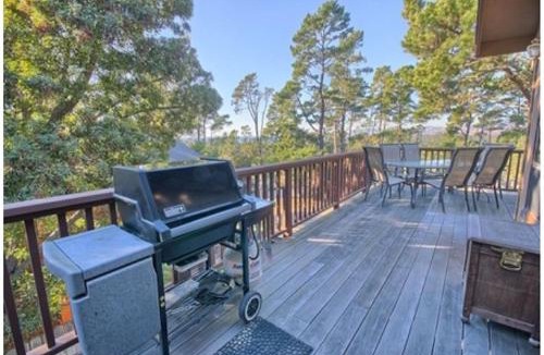 Lodge Hill House | A Beautiful Tree Top Panorama-Spring Special