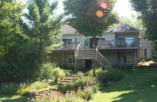 Calabogie House | A Beautiful Waterfront Home, Designed to Be Enjoyed Throughout All Seasons