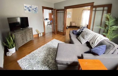 Auburn Apartment | A beautiful Waterfront Property