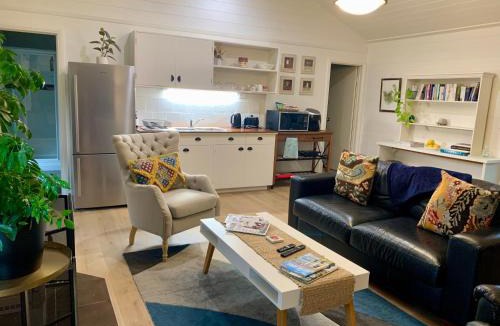 Berrys Creek Ski Chalet | A Bed & A Red @ Berry’s Creek